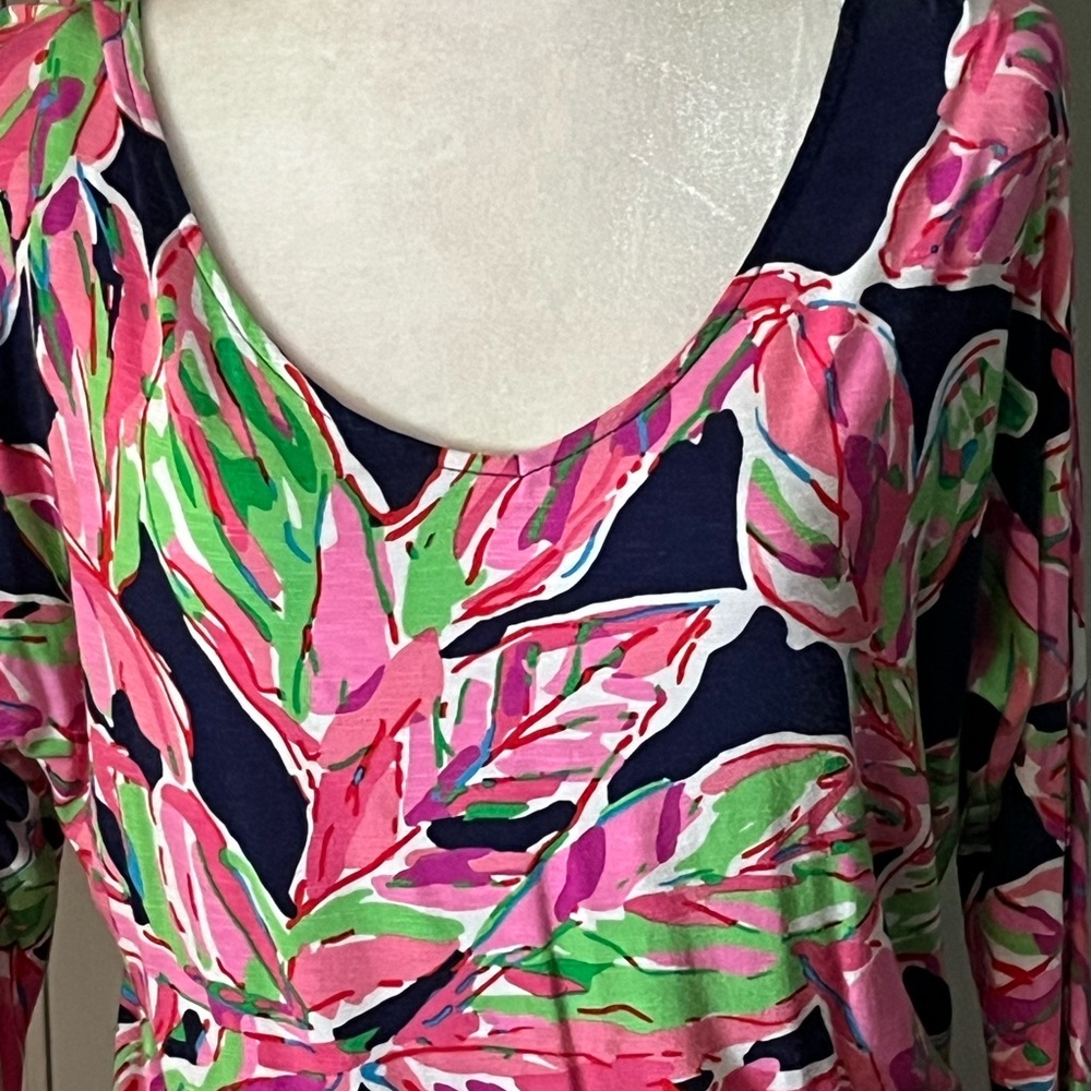 Lilly Pulitzer Cara in the Vias Floral Printed Dolman Sleeve Blouson
Dress Sz XS - Picture 13 of 16